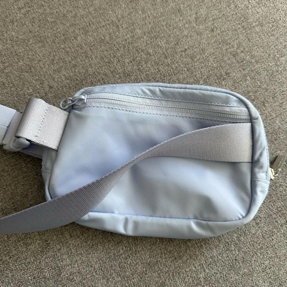 Lululemon Everywhere Belt Bag 1L